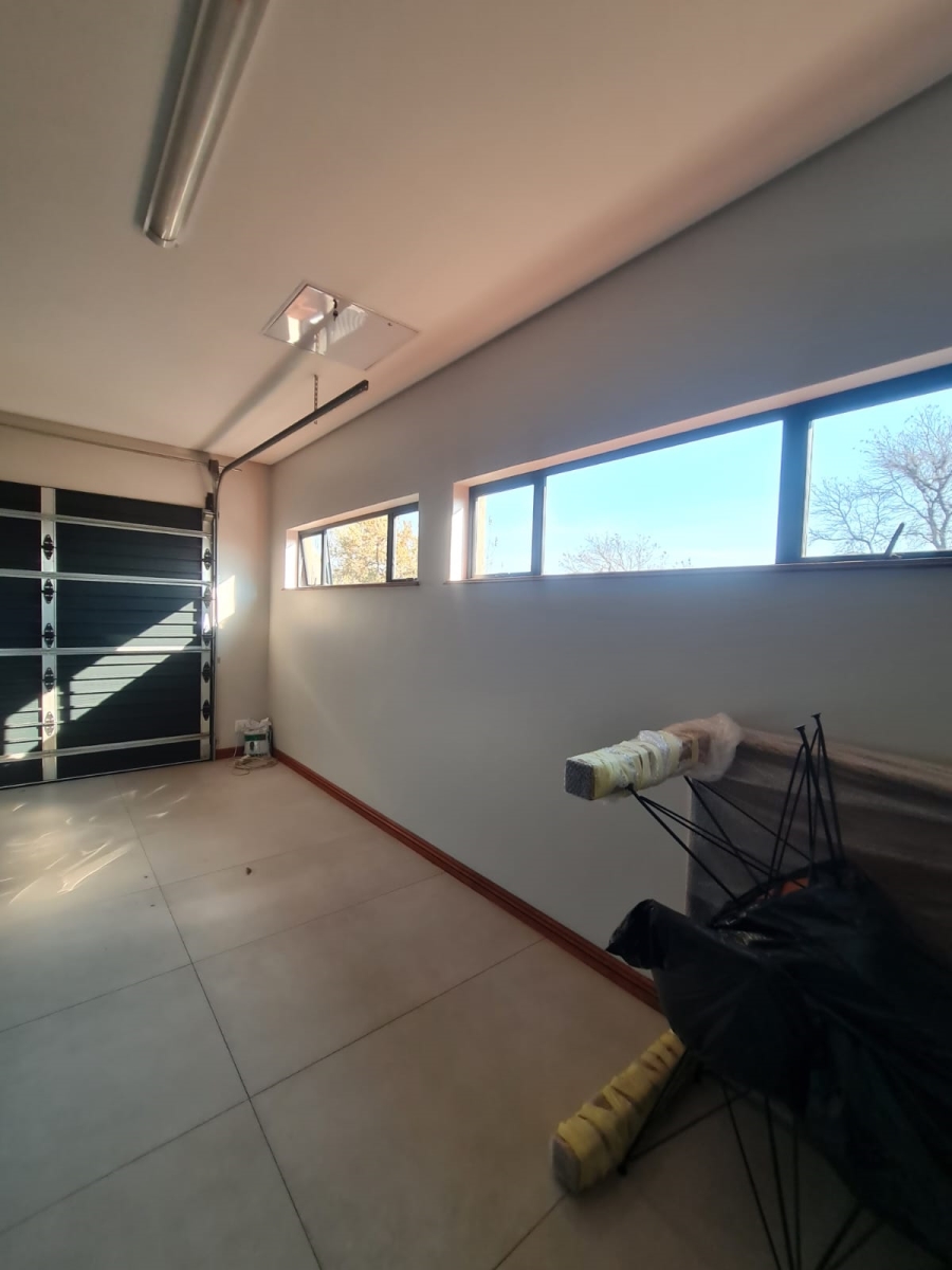 4 Bedroom Property for Sale in Heron Banks Golf Estate Free State